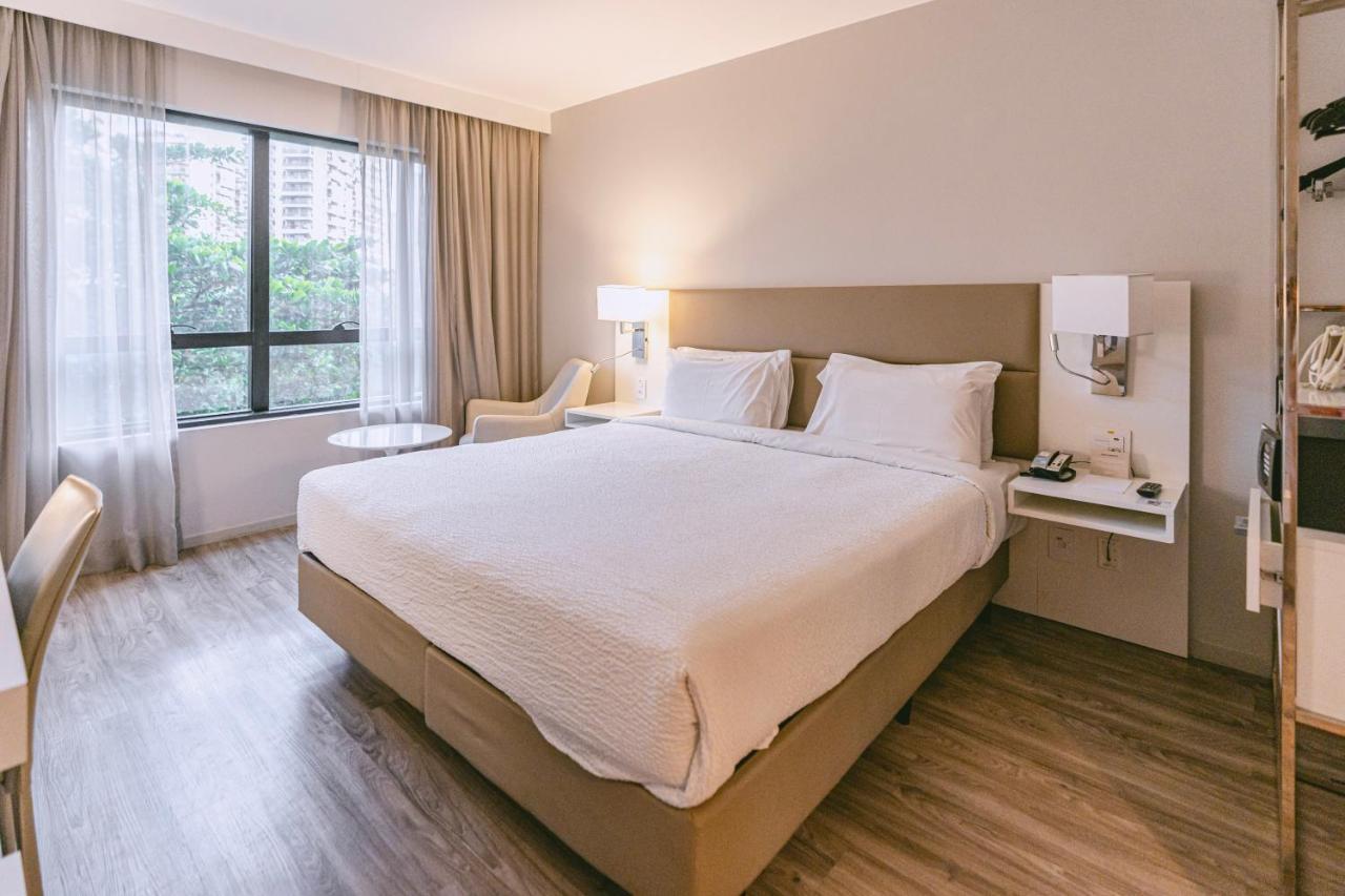 Hotel Radisson Rio De Janeiro Barra Exteriér fotografie A room at the hotel