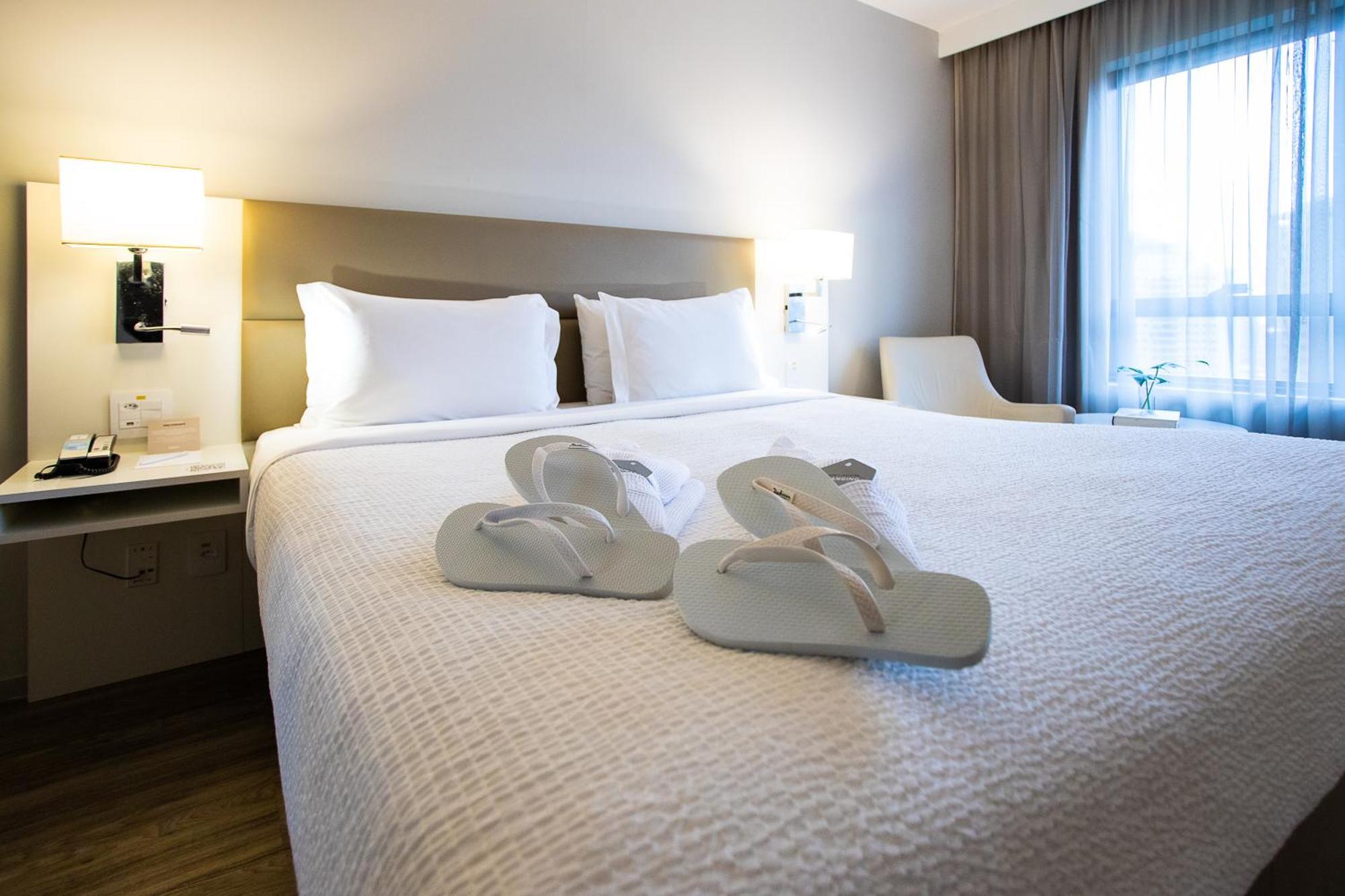 Hotel Radisson Rio De Janeiro Barra Pokoj fotografie A room at the Hilton Garden Inn in San Francisco